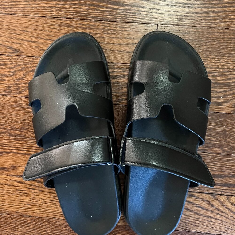 Black Cyrpus Sandals